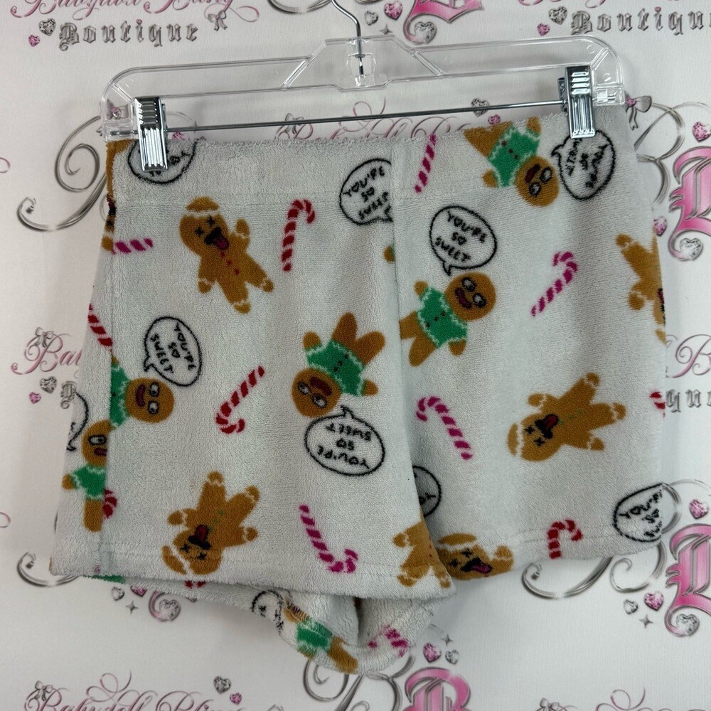 Arden’s shorts Cozy Gingerbread Fleece Sleep Shorts - White with Brown & Green